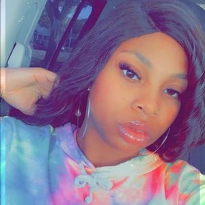 Meet your Posher, Nija